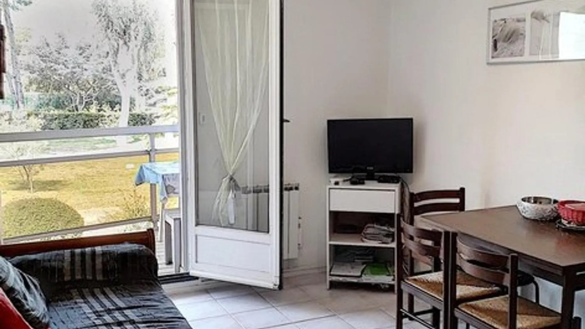 T2 Cabine Proche Plages Et Commerces Avec Garage A Bormes-Les-Mimosas - Fr-1-610-60